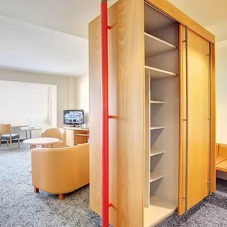 Hotel Abacus Tierpark 4*