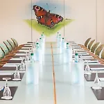 Hotel Abacus Tierpark 4*