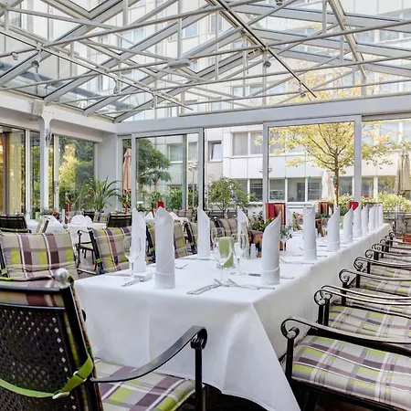 Отель Abacus Tierpark 4*