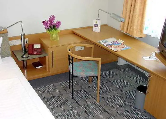 Abacus Tierpark מלון 4*