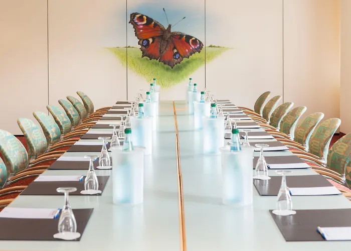 Hotel Abacus Tierpark 4*