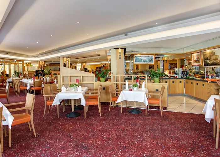 Hotel Abacus Tierpark 4*